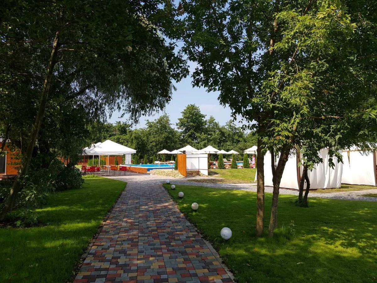 Stara Zbur'yivka Liman Park Eco Hotel מראה חיצוני תמונה
