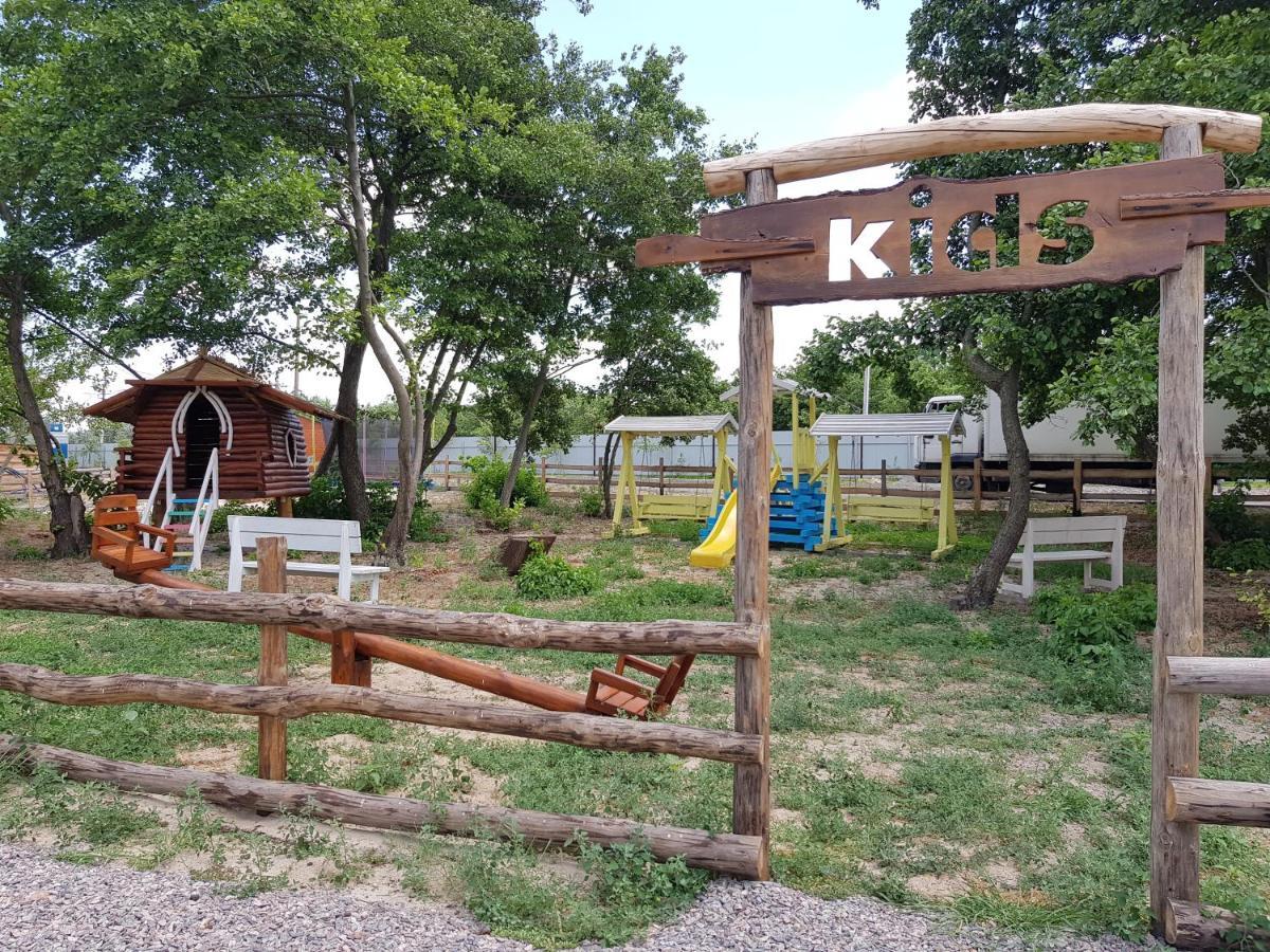 Stara Zbur'yivka Liman Park Eco Hotel מראה חיצוני תמונה